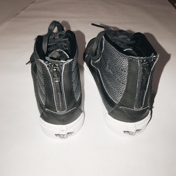 Black & Silver Limited Addition Vans - Picture 4 of 4